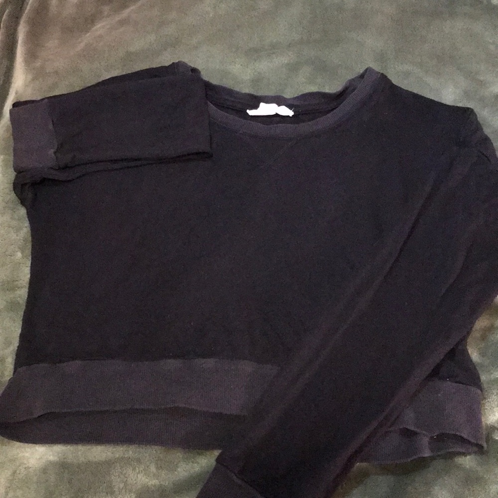 Simple black tight knit F21 cropped sweater
